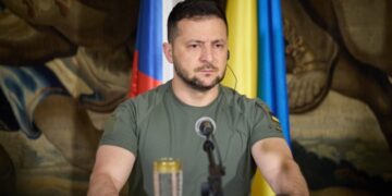 Президент закликав журналістів бути активнішими в пошуку дітей, депортованих Росією