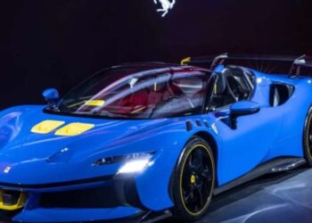 Ferrari показала нові суперкари — Автоновини