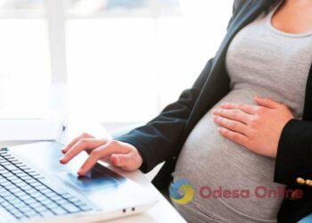 Рада дозволила жінкам самим визначати початок декретної відпустки