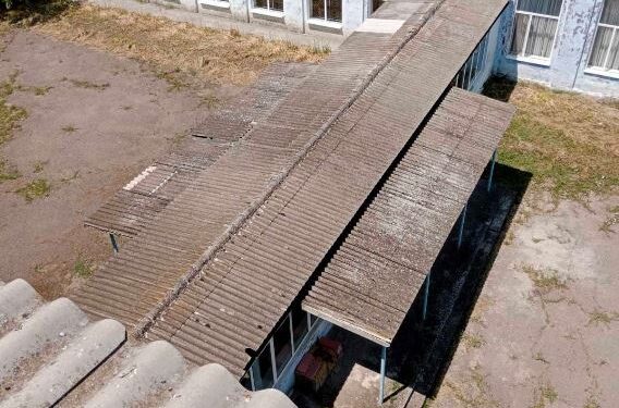 У Кам’янському ліцеї Арцизької міської ради завершується капітальний ремонт та утеплення покрівлі галереї