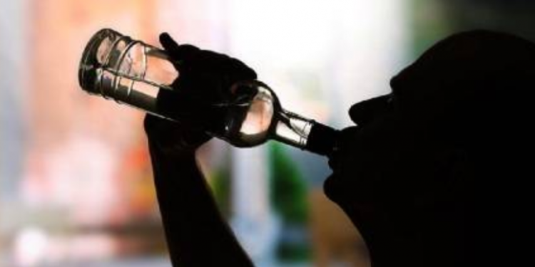 Випив замість горілки: в Одеській області чоловік смертельно отруївся хімікатами