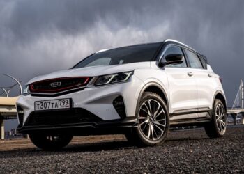 Востребованный в РФ кроссовер Geely Coolray превратится в BelGee X50 — АВТО НОВОСТИ