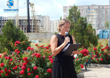 Южненська громада провела в останню путь 48-річного бойового медика Олега Чебана | YНовини одещіни