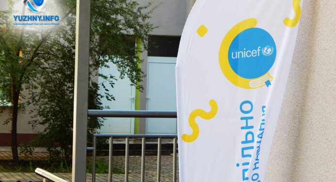 «Нелекції» в новому укритті: шоумен Олександр Педан вдруге приїхав в Южне до школярів (фото, відео) | YНовини одещіни