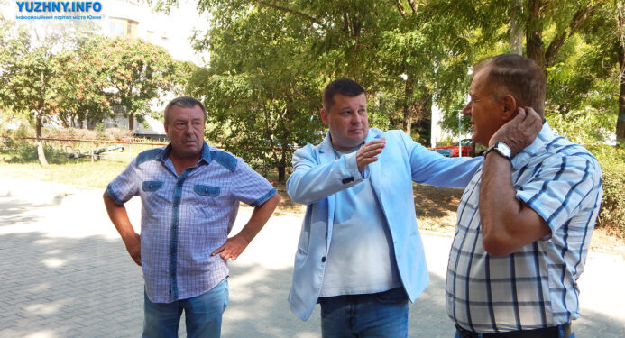 Ремонт дороги за ПК завершено: мер Южного перевірив стан готовності об’єкту (фото, відео) | YНовини одещіни