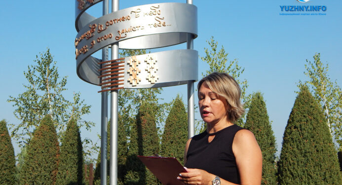 В День пам’яті загиблих Захисників України в Южному віддали шану полеглим військовим (фото) | YНовини одещіни