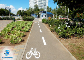 В Южному оновлюють розмітку на велосипедних доріжках (фото) | YНовини одещіни