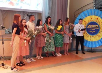 В Южному відбулась педконференція: нові кадри, стратегія розвитку освіти, повернення до очного навчання | YНовини одещіни