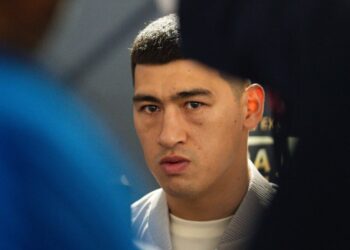 Российский боксер Бивол заявил, что его карьера близится к завершению