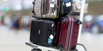 Поплутала валізи та не зізналася: жителька Болграду отримала вирок суду