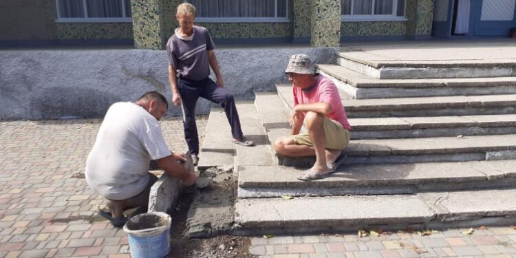 В АРЦИЗЬКІЙ ГРОМАДІ ТРИВАЄ ОСІННІЙ БЛАГОУСТРІЙ