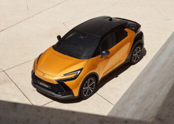 В Европе начали принимать заказы на кроссовер Toyota C-HR нового поколения — АВТО НОВОСТИ