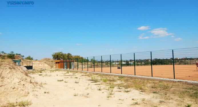 В Южному будівництво тенісного комплексу на фінальній стадії | YНовини одещіни
