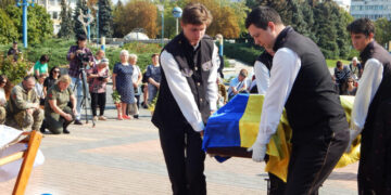 В Южному попрощалися з 49-річним військовослужбовцем Сергієм Карпуніним (фото) | YНовини одещіни