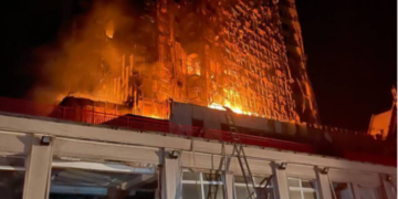 В небі Одещини збили 19 дронів та 9 «калібрів»: на морвокзалі горів готель, дісталося й приватному сектору, поранена жінка