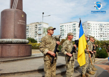Віддав життя за Україну: в Южному попрощалися з 23-річним військовим Максимом Паріляком (фото) | YНовини одещіни