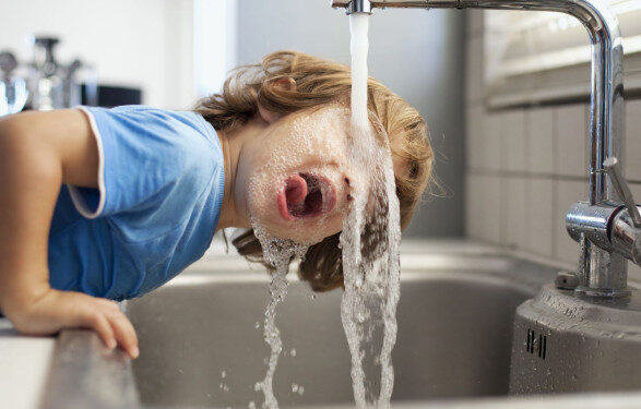 «Питьевая вода безопасна»: в Киевводоканале опровергли информацию о якобы возможной вспышке холеры