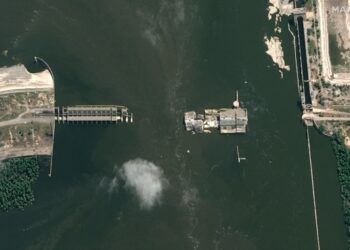 Почти 35% проб из водоемов в районе подрыва Каховской ГЭС не соответствуют нормам — Минздрав