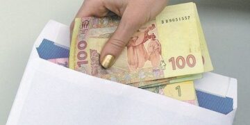 Тінізація оплати праці українців призводить до недоотримання величезних сум податків місцевими бюджетами