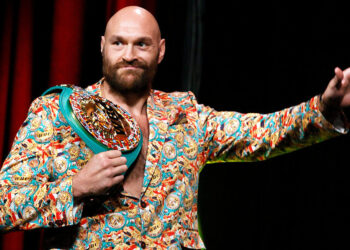 Тайсон Фьюри легко победит Фрэнсиса Нганну в боксерском поединке, считает Трояновский