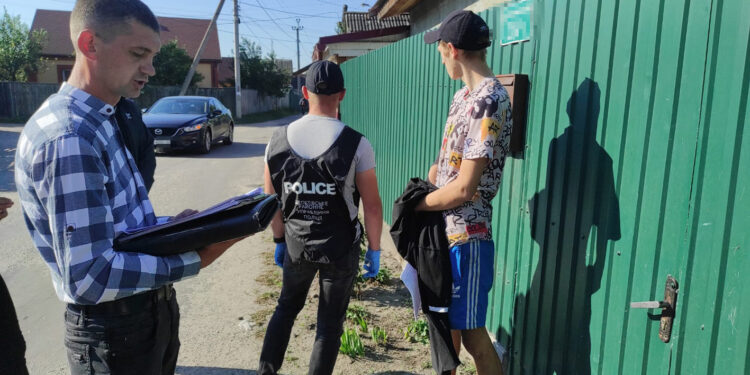 У Славуті, що на Хмельниччині, поліцейські взяли у кайданки розповсюджувача PVP | Кримінальні новини