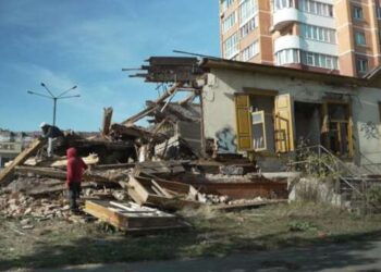 В Чернигове разбирают исторический дом Полторацких