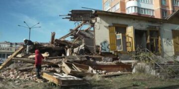 В Чернигове разбирают исторический дом Полторацких
