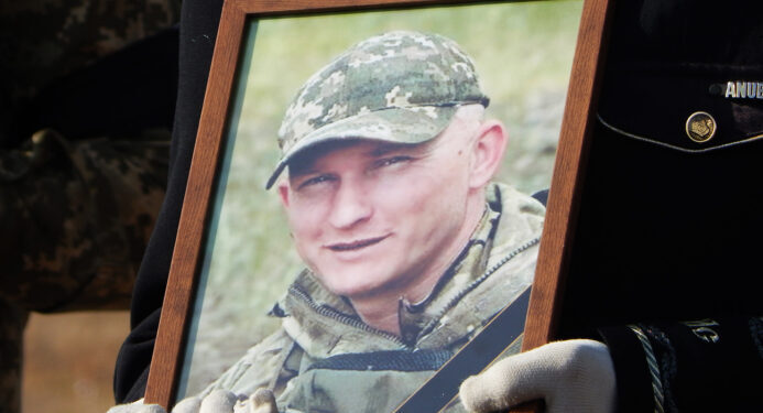 Южненська громада попрощалася з 29-річним військовим Миколою Головєєм (фото) | YНовини одещіни