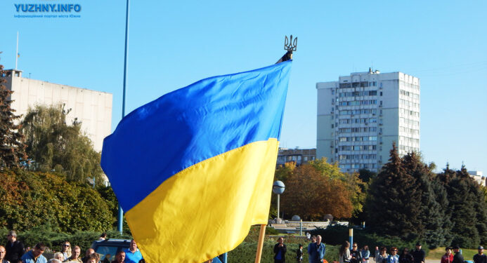 Южненська громада попрощалася з 31-річним військовослужбовцем Кирилом Григоренком (фото) | YНовини одещіни