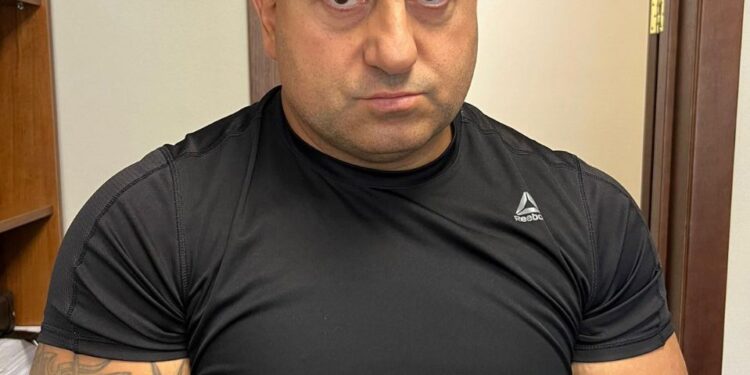 Тероризували підприємців та вимагали «данину»: в Одесі затримали учасників злочинного угрупування (фото) — Одеса