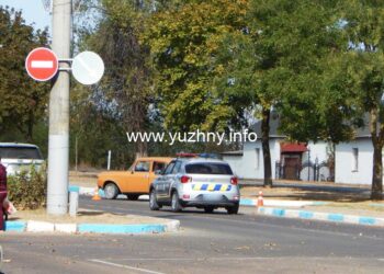 В Южному сталася ДТП за участі двох автівок (фото) | YНовини одещіни