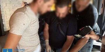 В Одесі затримали організатора ще однієї схеми: 20 тисяч доларів за вплив на військкомат | Одеський Кур’єр