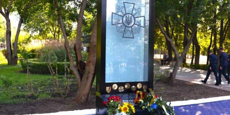 В одеському парку Перемоги та біля обласної адміністрації відкрили меморіали загиблим захисникам України