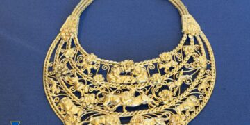 Викрадене з України скіфське золото конфіскували в Іспанії: контрабандисти затримані (фото) — Одеса