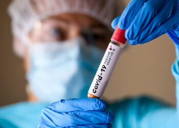 Новый штамм Covid: названы 10 главных симптомов болезни