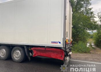 На Буковині 29-річного водія вантажівки судитимуть за ДТП із пораненим водієм легковика | Кримінальні новини