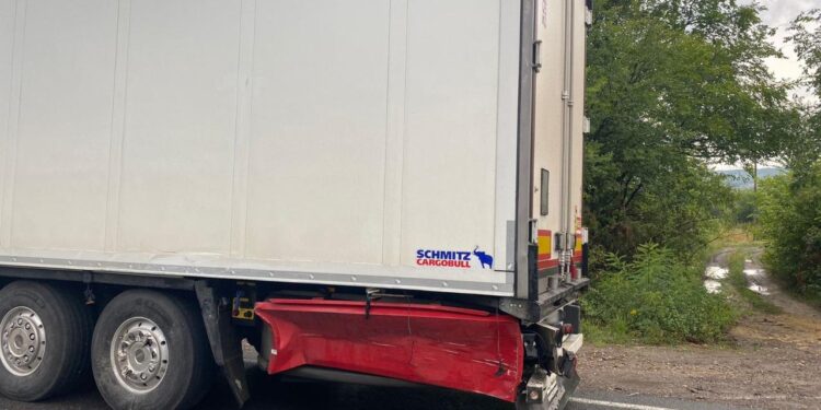 На Буковині 29-річного водія вантажівки судитимуть за ДТП із пораненим водієм легковика | Кримінальні новини