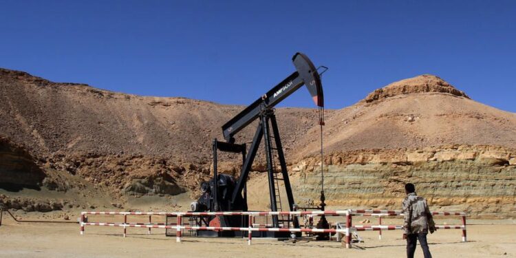 Нафтова корпорація Лівії заявила про можливу зупинку видобутку нафти та газу