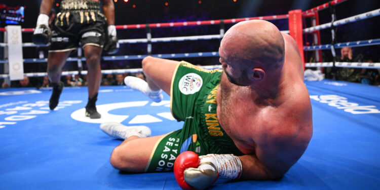 Хваленого Фьюри унизили на глазах у всего мира. Победа над Нганну — фальшивка