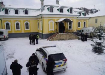 Из Николаевского собора в Кременце принудительно выселили УПЦ