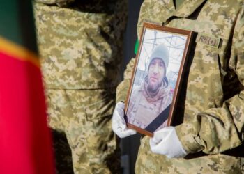 Ізмаїльщина поховала с почестями загиблого на фронті прикордонника — старшого сержанта Володимира Чернова