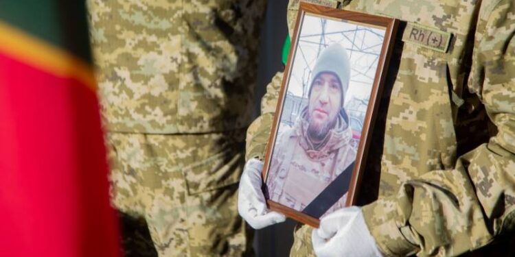 Ізмаїльщина поховала с почестями загиблого на фронті прикордонника — старшого сержанта Володимира Чернова