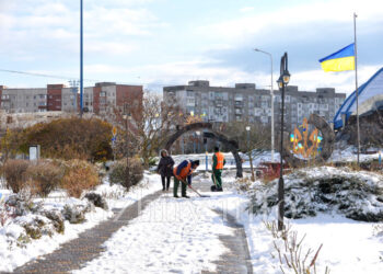 Повалено 18 дерев, пошкоджено електромережі: в Южненській ОТГ задіяли 7 одиниць техніки для ліквідації наслідків негоди | YНовини одещіни