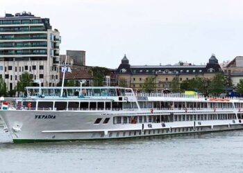 Російська турагенція наполегливо просить у України теплоходи для екскурсій: Дунайське пароплавство скерувало запити до СБУ