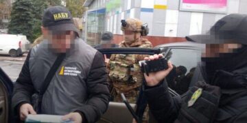 В Одесі затримали бізнесмена, який намагався дати 200 тисяч хабаря військовому командуванню | Одеський Кур’єр
