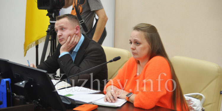 Четверо з дев’яти: часткове відкликання депутатів від заборонних партій спровокувало скандал в Южному (фото, відео) | YНовини одещіни
