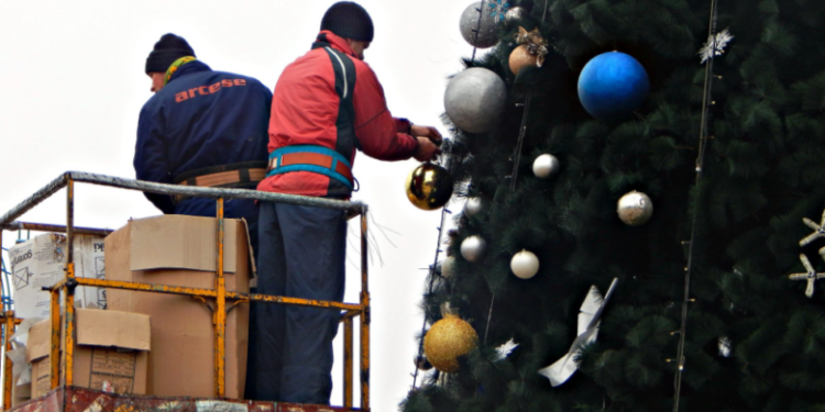 В Южному озвучили, чи будуть цьогоріч встановлювати ялинку в центрі міста | YНовини одещіни