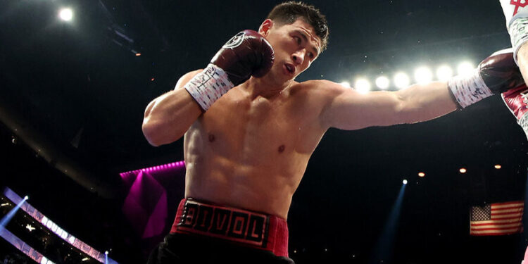 Мощное возвращение Бивола в ринг. Защитил титул назло судьям