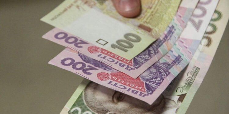 З 1 липня в Україні підвищився прожитковий мінімум. У бюджеті прописано, що виплати повинні зрости в середньому на 86 гривень