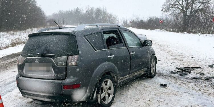 ДТП на Рівненщині: внаслідок зіткнення кросоверів постраждали троє дорослих та двоє дітей. ФОТО | Кримінальні новини